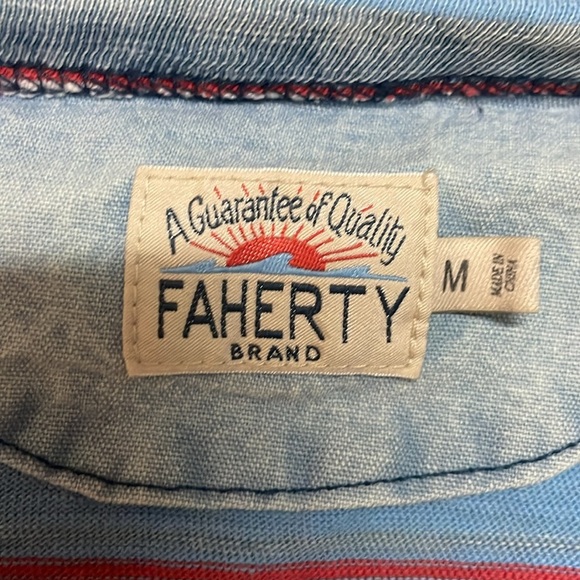 Faherty size Medium Blue, Gray, and Red Striped Short Sleeve T-shirt with Pocket - Picture 2 of 7